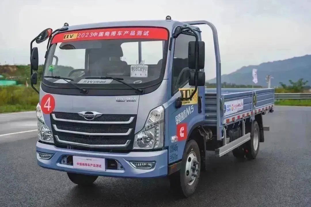 群雄逐鹿|领航M5崭露锋芒,荣获“2023商用车年度车型”! - 第4张 - 提加商用车网 群雄逐鹿|领航M5崭露锋芒,荣获“2023商用车年度车型”! - 第4张