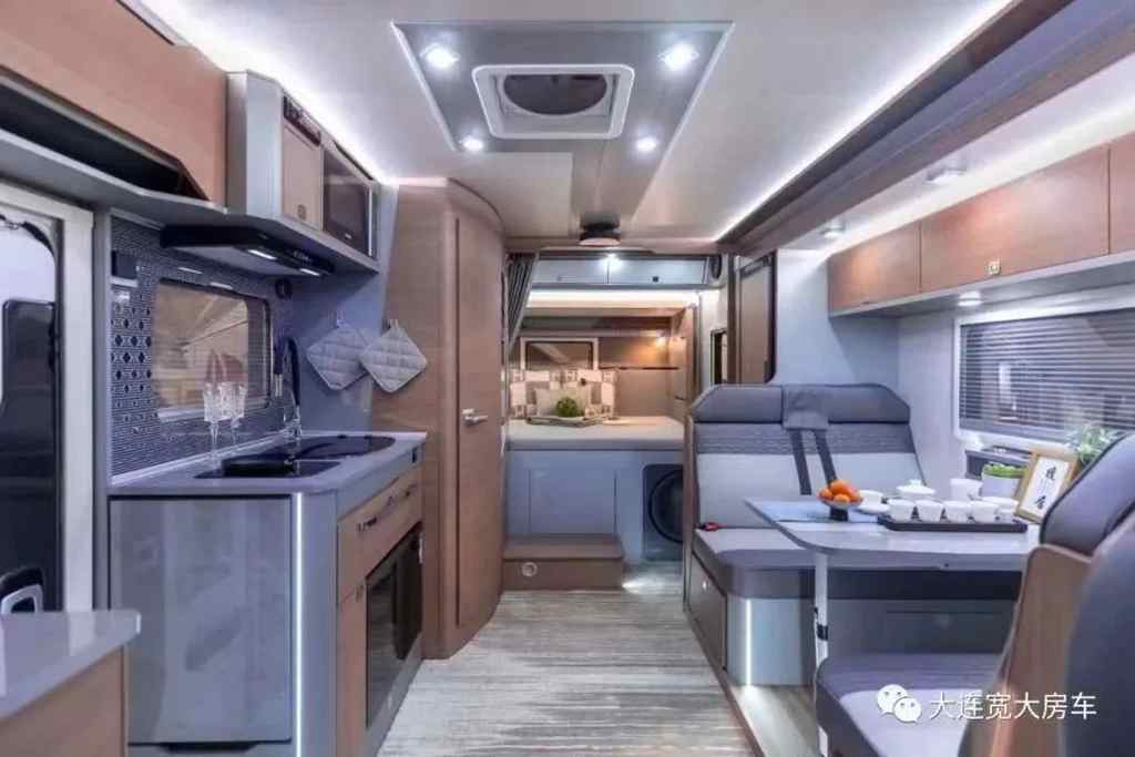 观展必看:2023上海国际房车展进口依维柯底盘改装的高端车型 - 第6张 - 提加商用车网 观展必看:2023上海国际房车展进口依维柯底盘改装的高端车型 - 第6张