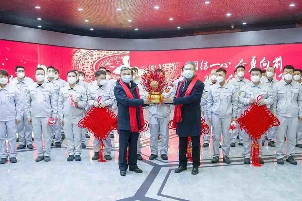 开工首日,一汽解放领导迎员工、送祝福、鼓干劲! - 第2张 - 提加商用车网 开工首日,一汽解放领导迎员工、送祝福、鼓干劲! - 第2张