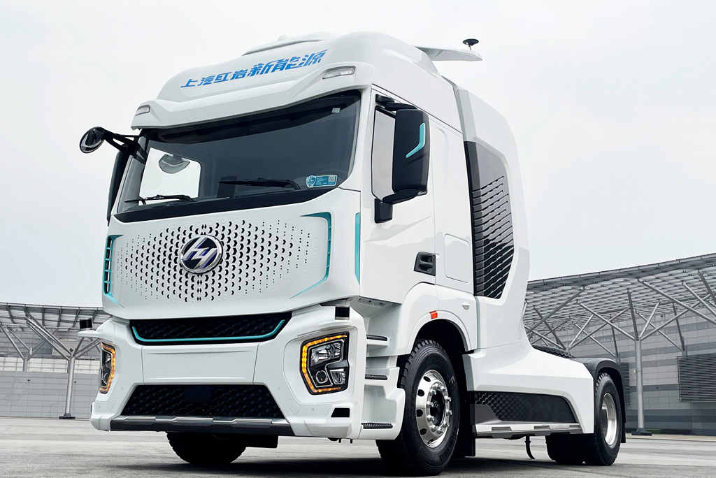 上汽红岩携智能化新品亮相成渝汽车科技与供应链博览会