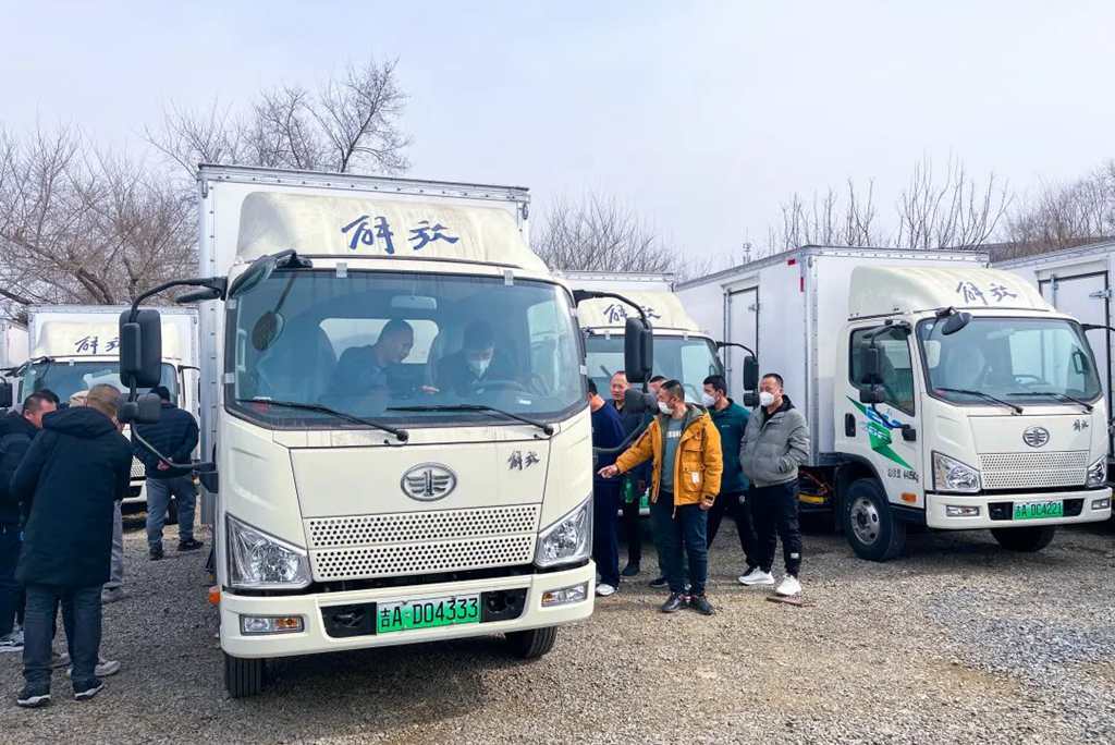 一汽解放J6F纯电物流车批量交付中国邮政 - 第3张 - 提加商用车网 一汽解放J6F纯电物流车批量交付中国邮政 - 第3张