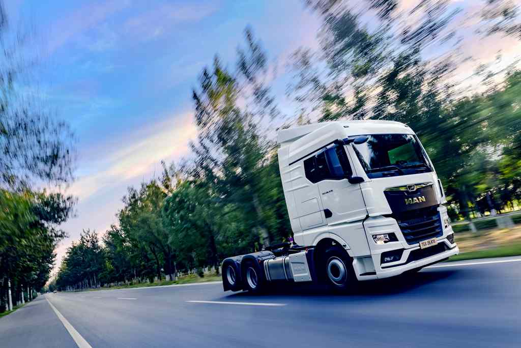 曼恩TGX荣获“2023年度值得用户信赖可靠运输牵引车”大奖 - 第2张 - 提加商用车网 曼恩TGX荣获“2023年度值得用户信赖可靠运输牵引车”大奖 - 第2张