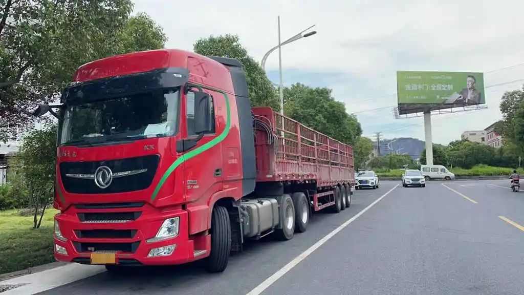 反复购买配备东康机的东风车 忠粉王师傅为何如此“固执”? - 第4张 - 提加商用车网 反复购买配备东康机的东风车 忠粉王师傅为何如此“固执”? - 第4张