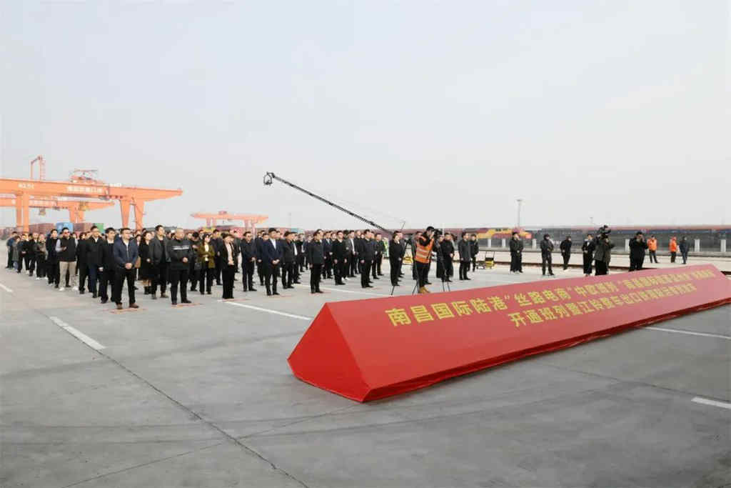 突破7万辆!“江铃专列”加速“走出去” - 第4张 - 提加商用车网 突破7万辆!“江铃专列”加速“走出去” - 第4张