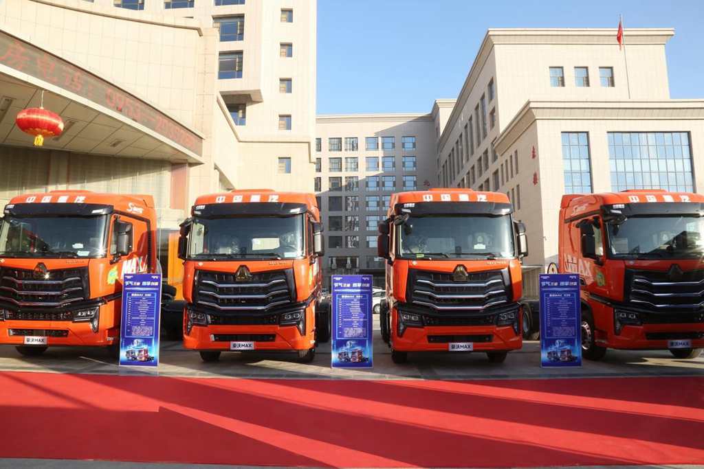 “疆煤外运”长途利器 ，“节气王者”豪沃MAX 530燃气车制胜“黑金”路 - 第3张