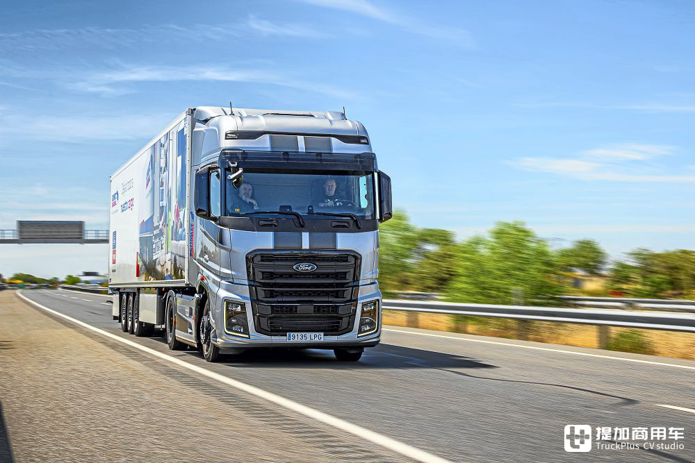 福特卡车的最强战力，实拍限量250台的福特F-MAX Blackline Edition