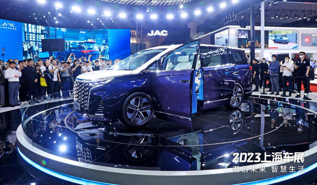 中国品牌首个MPV专属架构车展亮相,江淮瑞风迈入崭新时代 - 第4张 - 提加商用车网 中国品牌首个MPV专属架构车展亮相,江淮瑞风迈入崭新时代 - 第4张