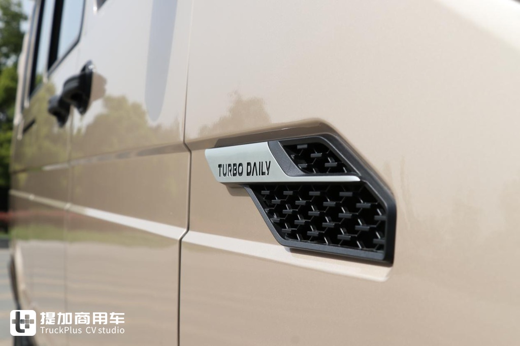前脸大改内饰换新,依维柯全新得意来袭,还有哪些改进升级?