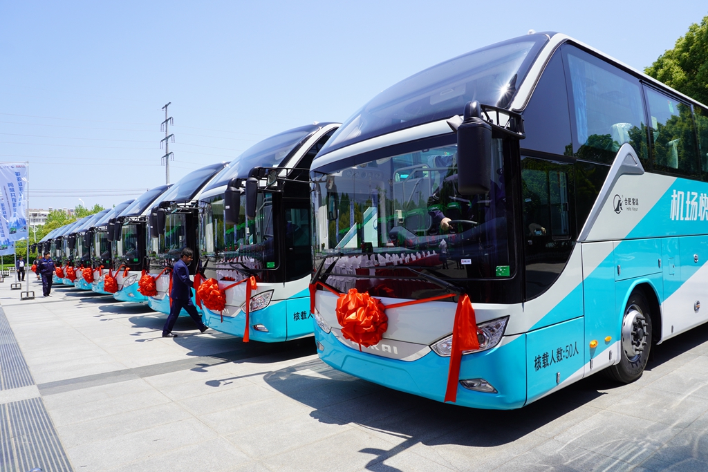 强强联手，共创美好！安凯高端客车批量交付合肥客运