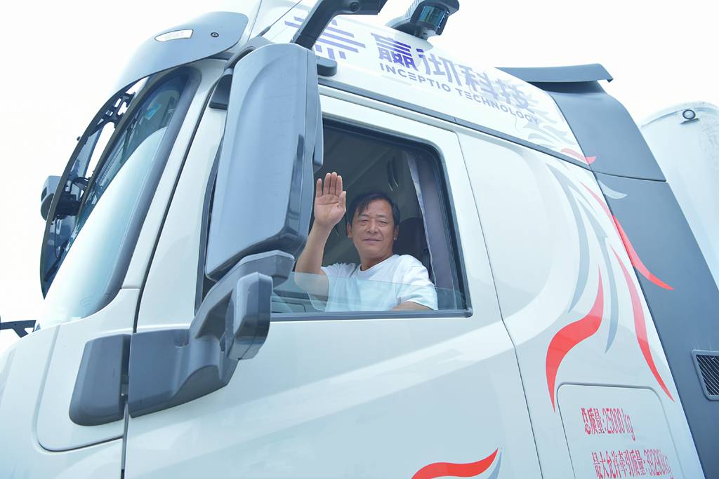 东风天龙KX自动驾驶客户体验日襄阳站圆满结束,行业客户给予高度好评