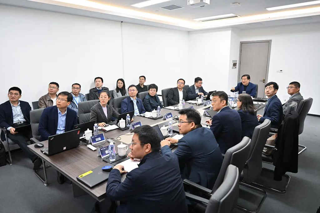 谭旭光：科技不能用资本包装，青年科学家要清楚财富不是从天上掉下来的！