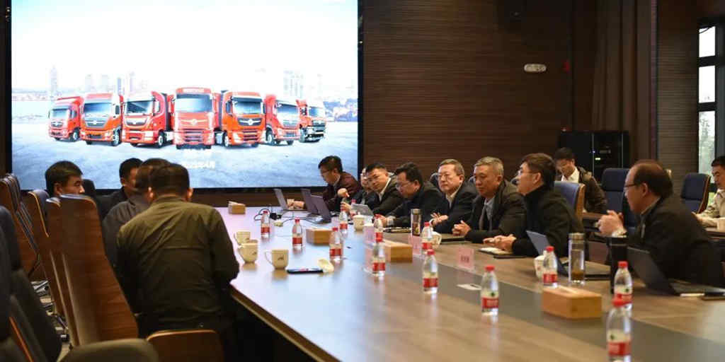 杠杠的!东风商用车再获300辆危险品牵引车采购大单! - 第1张 - 提加商用车网 杠杠的!东风商用车再获300辆危险品牵引车采购大单! - 第1张
