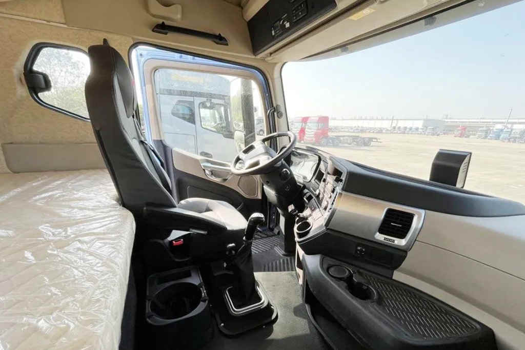 纵横砂石料运输,批量江淮超越Q7交付贵州大客户! - 第4张 - 提加商用车网 纵横砂石料运输,批量江淮超越Q7交付贵州大客户! - 第4张