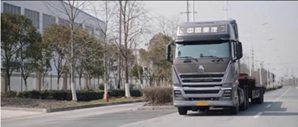 中国重汽豪沃TH7 680马力重卡,守护90后货运伉俪稳稳的幸福 - 第2张 - 提加商用车网 中国重汽豪沃TH7 680马力重卡,守护90后货运伉俪稳稳的幸福 - 第2张