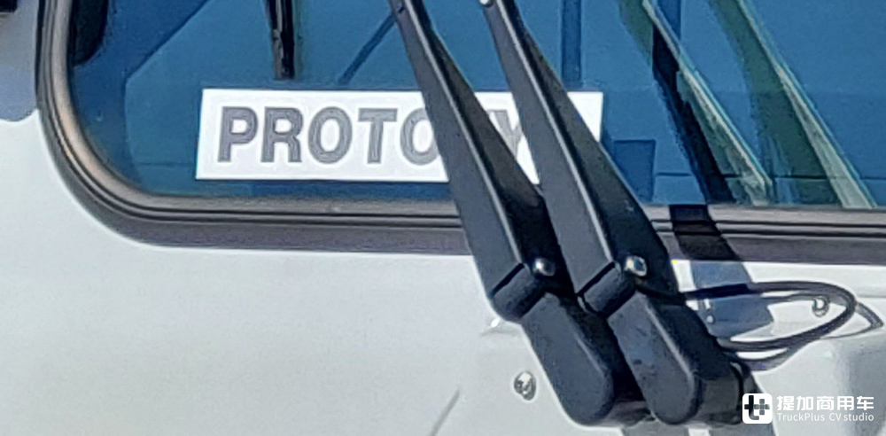 罕见的7轴14x6卡车，用于改装大跨度混凝土泵车，实拍美国马克TerraPro特种底盘 - 第5张