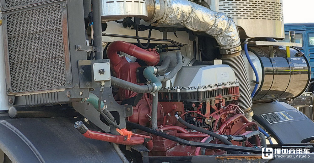 罕见的7轴14x6卡车，用于改装大跨度混凝土泵车，实拍美国马克TerraPro特种底盘 - 第10张