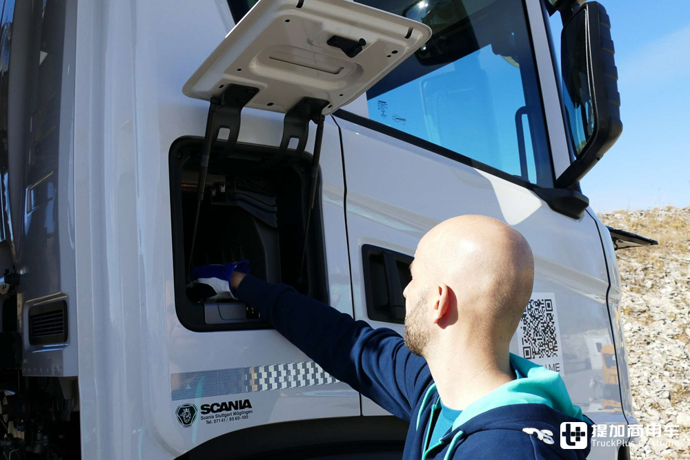 新一代Super动力链上身,动力更强油耗更低,斯堪尼亚560 G XT自卸车实拍 - 第17张 - 提加商用车网 新一代Super动力链上身,动力更强油耗更低,斯堪尼亚560 G XT自卸车实拍 - 第17张