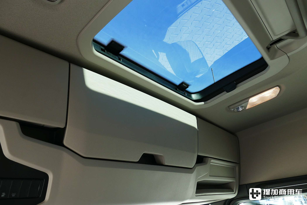 新一代Super动力链上身,动力更强油耗更低,斯堪尼亚560 G XT自卸车实拍 - 第28张 - 提加商用车网 新一代Super动力链上身,动力更强油耗更低,斯堪尼亚560 G XT自卸车实拍 - 第28张