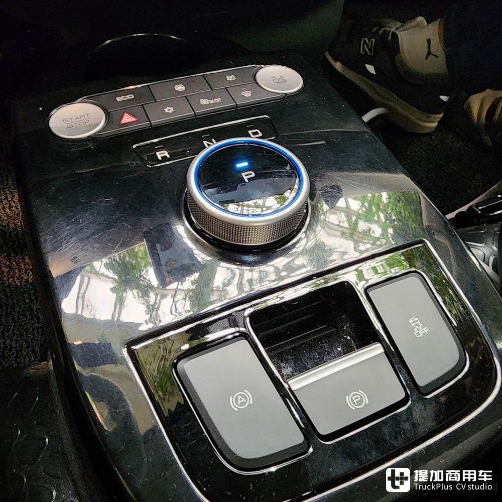 比亚迪在韩国推出1吨级小卡T4K,这车怎么样?我们带您好好看看 - 第12张 - 提加商用车网 比亚迪在韩国推出1吨级小卡T4K,这车怎么样?我们带您好好看看 - 第12张