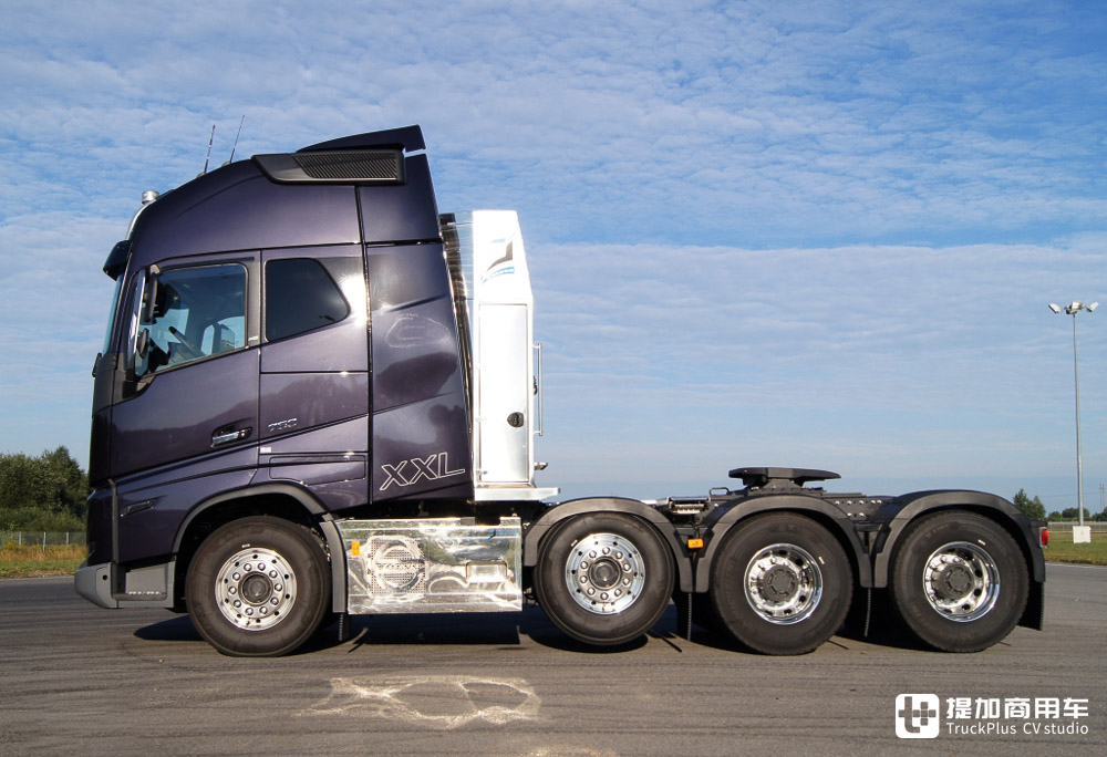 专为工程机械运输打造,8x4驱动配加大驾驶室,沃尔沃FH16 750 8x4实拍评测 - 第6张 - 提加商用车网 专为工程机械运输打造,8x4驱动配加大驾驶室,沃尔沃FH16 750 8x4实拍评测 - 第6张