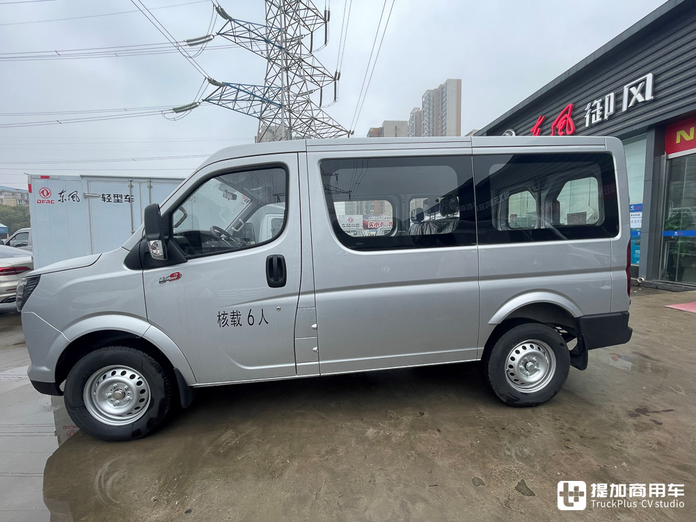 2.15米车高可进地库,还是自动挡,东风御风V9+低顶版实拍 - 第7张 - 提加商用车网 2.15米车高可进地库,还是自动挡,东风御风V9+低顶版实拍 - 第7张