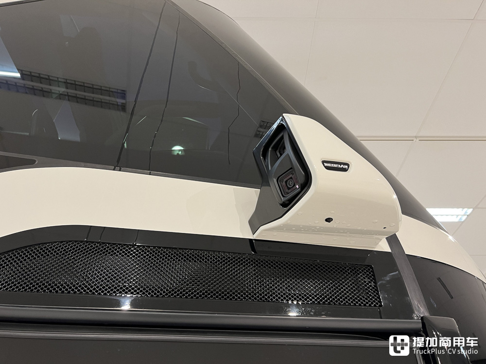 豪华双层客车的标杆,豪华度再升级,实拍最新款尼奥普兰Skyliner双层大巴 - 第7张 - 提加商用车网 豪华双层客车的标杆,豪华度再升级,实拍最新款尼奥普兰Skyliner双层大巴 - 第7张