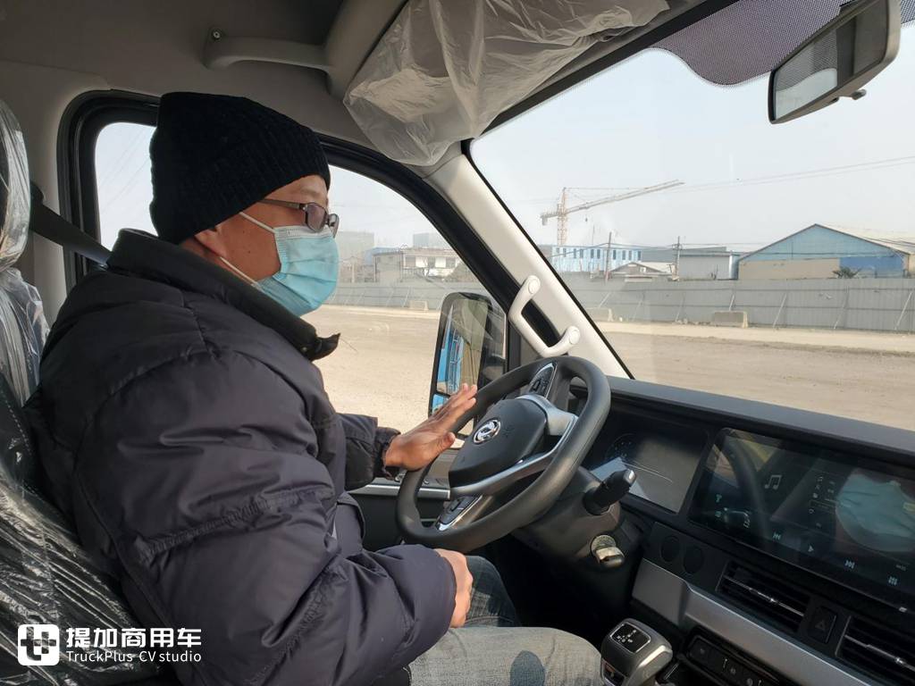 <strong>货拉拉张师傅:选择东风御风,开启事业加速度</strong><strong></strong> - 第10张 - 提加商用车网 <strong>货拉拉张师傅:选择东风御风,开启事业加速度</strong><strong></strong> - 第10张