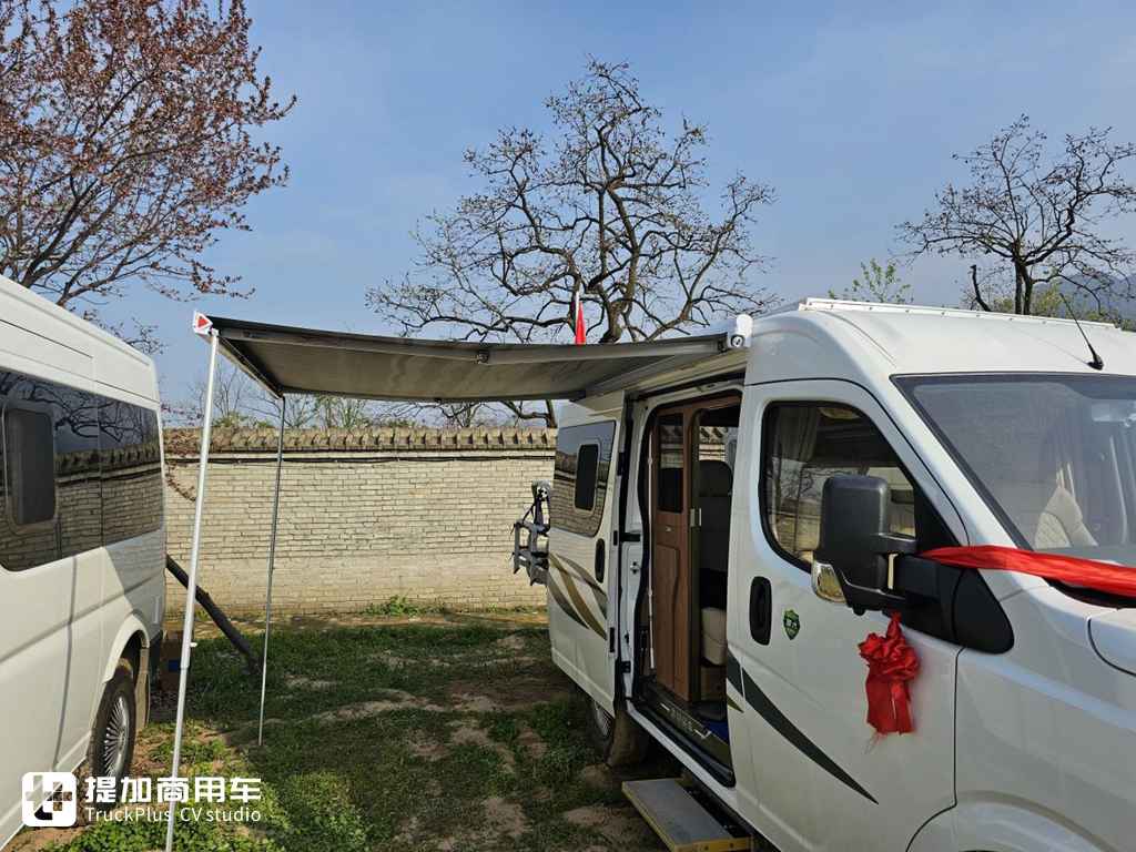 豪华内装7DCT自动挡,带宿营车公告,东风御风V9+房车体验不一般 - 第10张 - 提加商用车网 豪华内装7DCT自动挡,带宿营车公告,东风御风V9+房车体验不一般 - 第10张