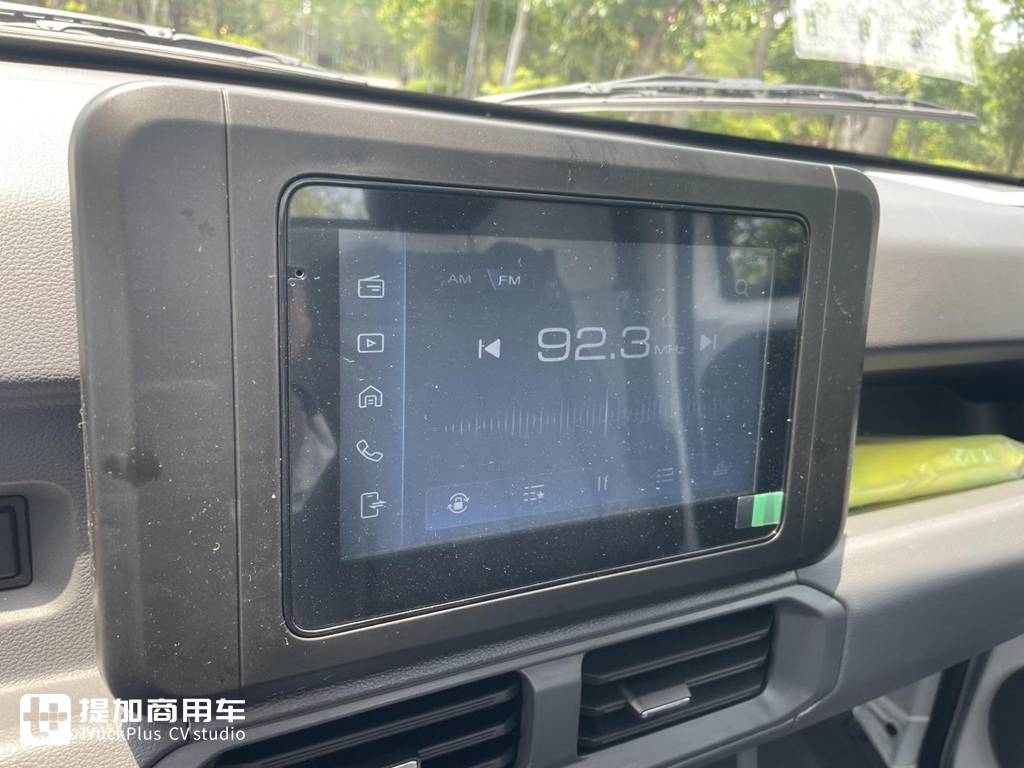造用户需要的卡车 五菱龙卡3米8实拍评测 - 第12张 - 提加商用车网 造用户需要的卡车 五菱龙卡3米8实拍评测 - 第12张