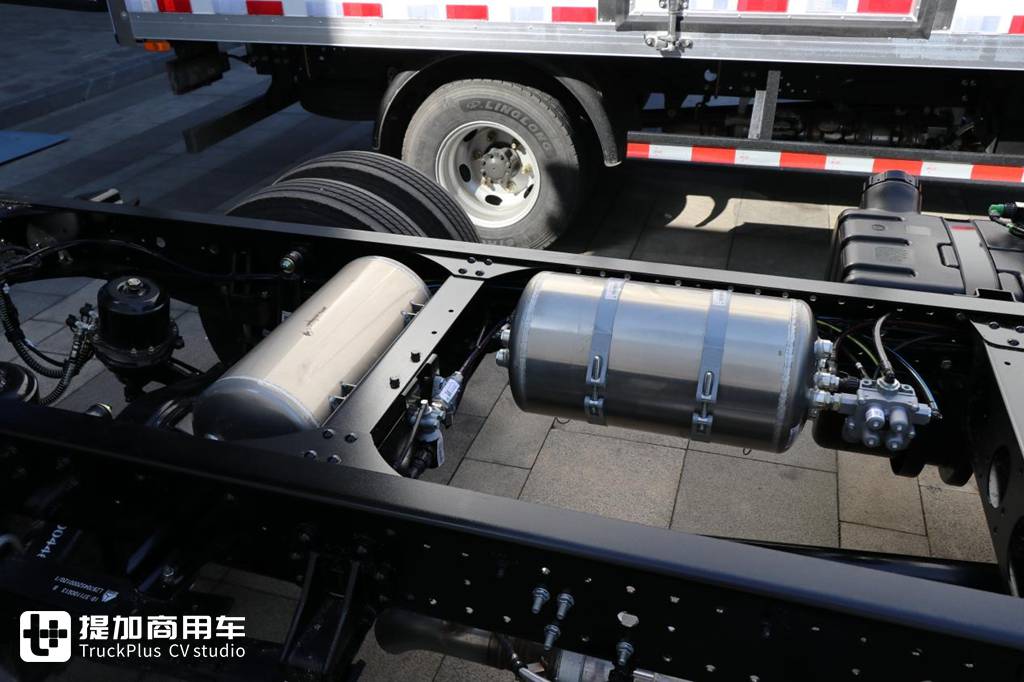 170匹大马力,自动挡+原厂上装,重汽豪沃冷藏车专用底盘雪豹实力不凡 - 第18张 - 提加商用车网 170匹大马力,自动挡+原厂上装,重汽豪沃冷藏车专用底盘雪豹实力不凡 - 第18张