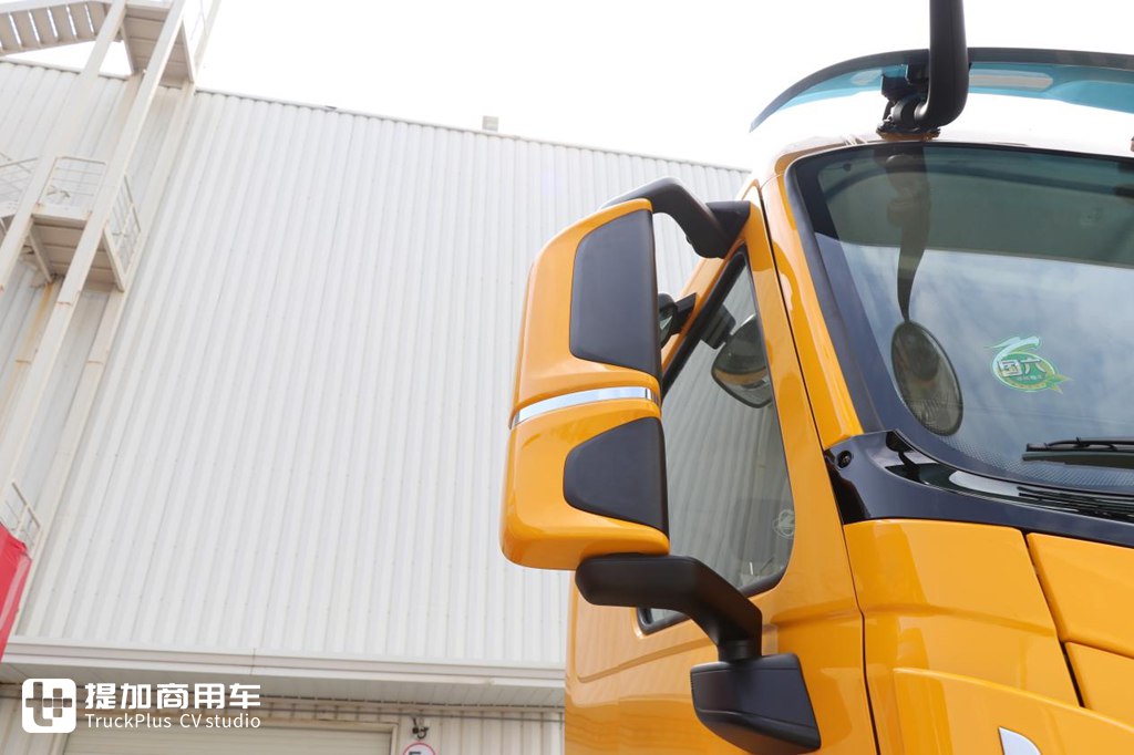 国产自卸车也高端!乘龙最新推出的H5V自卸车底盘实拍 - 第3张 - 提加商用车网 国产自卸车也高端!乘龙最新推出的H5V自卸车底盘实拍 - 第3张