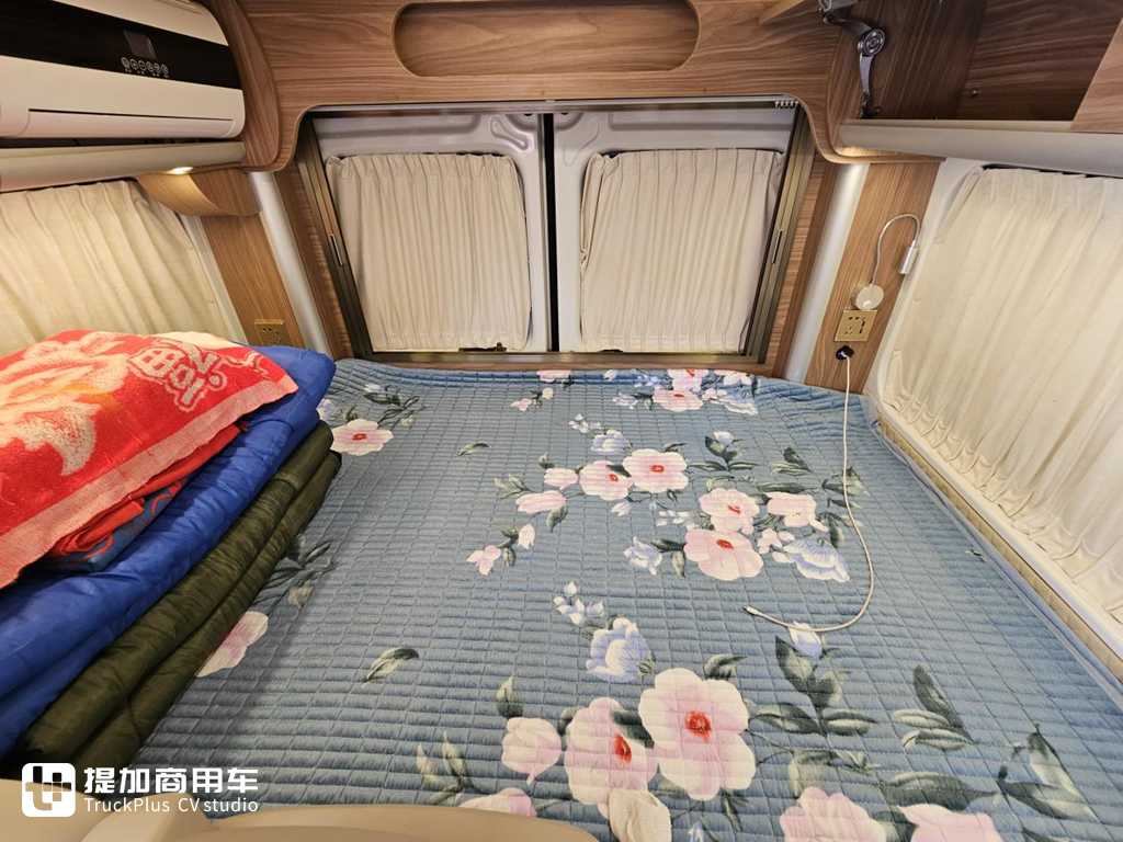 豪华内装7DCT自动挡,带宿营车公告,东风御风V9+房车体验不一般 - 第5张 - 提加商用车网 豪华内装7DCT自动挡,带宿营车公告,东风御风V9+房车体验不一般 - 第5张