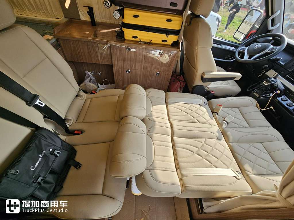 豪华内装7DCT自动挡,带宿营车公告,东风御风V9+房车体验不一般 - 第6张 - 提加商用车网 豪华内装7DCT自动挡,带宿营车公告,东风御风V9+房车体验不一般 - 第6张