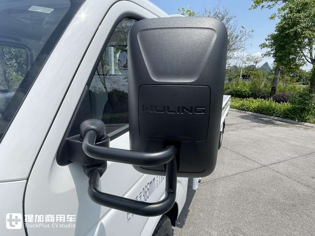 造用户需要的卡车 五菱龙卡3米8实拍评测 - 第6张 - 提加商用车网 造用户需要的卡车 五菱龙卡3米8实拍评测 - 第6张