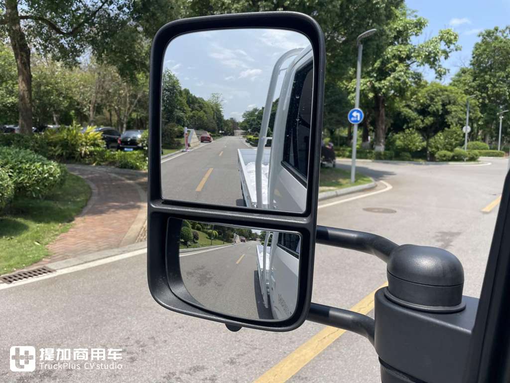 造用户需要的卡车 五菱龙卡3米8实拍评测 - 第7张 - 提加商用车网 造用户需要的卡车 五菱龙卡3米8实拍评测 - 第7张