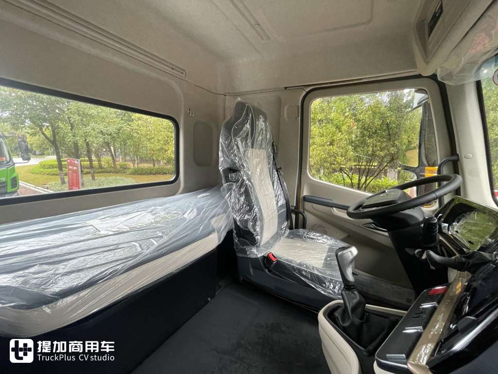 国产自卸车也高端!乘龙最新推出的H5V自卸车底盘实拍 - 第8张 - 提加商用车网 国产自卸车也高端!乘龙最新推出的H5V自卸车底盘实拍 - 第8张