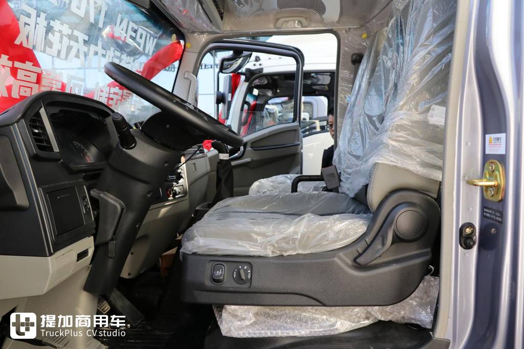 170匹大马力,自动挡+原厂上装,重汽豪沃冷藏车专用底盘雪豹实力不凡 - 第8张 - 提加商用车网 170匹大马力,自动挡+原厂上装,重汽豪沃冷藏车专用底盘雪豹实力不凡 - 第8张