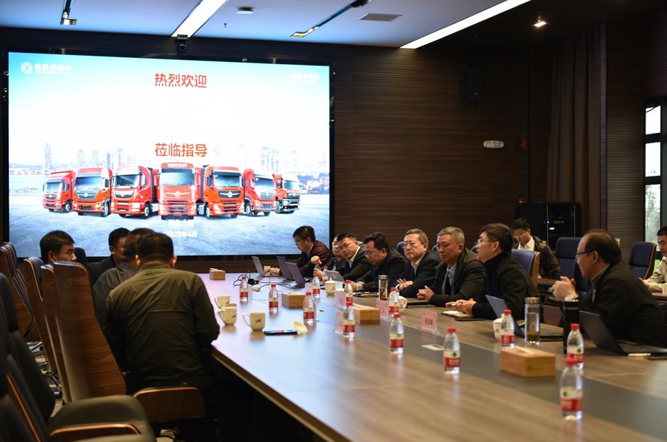 签单300台危化牵引车 东风商用车可靠品质值得信赖 - 第4张 - 提加商用车网 签单300台危化牵引车 东风商用车可靠品质值得信赖 - 第4张