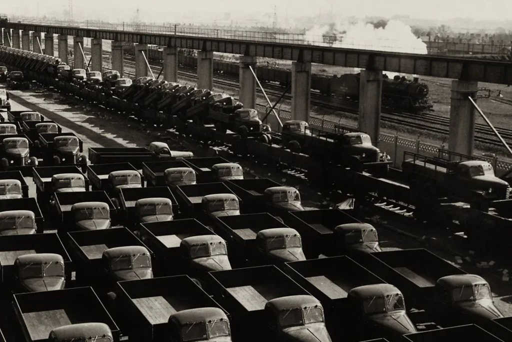 新中国第一辆卡车——解放CA10,全网征集中