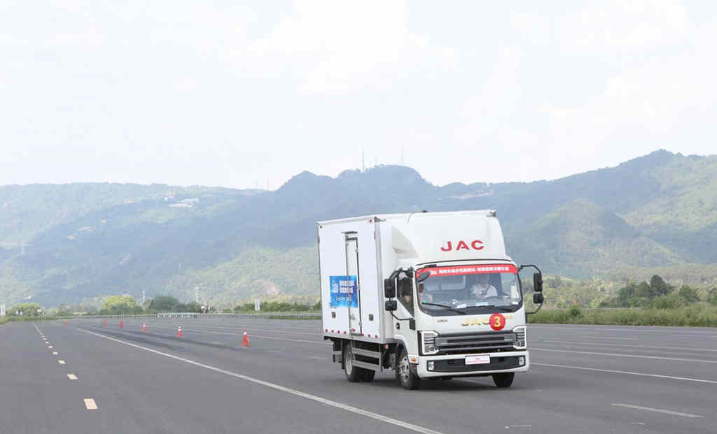 专业测评结果出炉！江淮1卡冷链1号·帅铃冰博士冷藏车总分第1！行业表现优秀 - 第1张