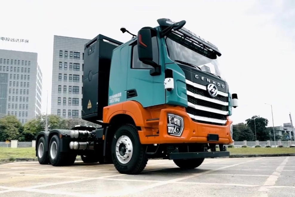 以智为擎!上汽红岩5G+L4级纯电动智能重卡正式批量交付