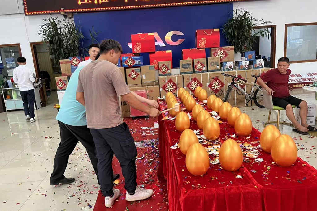 @所有人,喜迎59周年厂庆,江淮1卡甄选豪礼,即刻锁定别错过 - 第2张 - 提加商用车网 @所有人,喜迎59周年厂庆,江淮1卡甄选豪礼,即刻锁定别错过 - 第2张