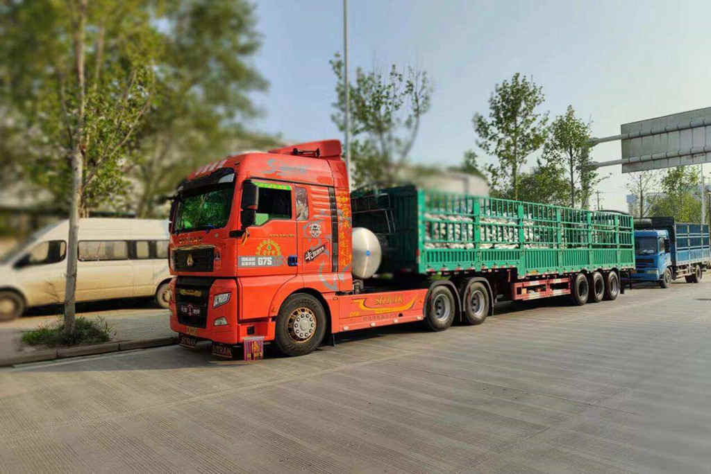 杜威龙:买重卡只选汕德卡!它是我创富路上的好伙伴 - 第2张 - 提加商用车网 杜威龙:买重卡只选汕德卡!它是我创富路上的好伙伴 - 第2张