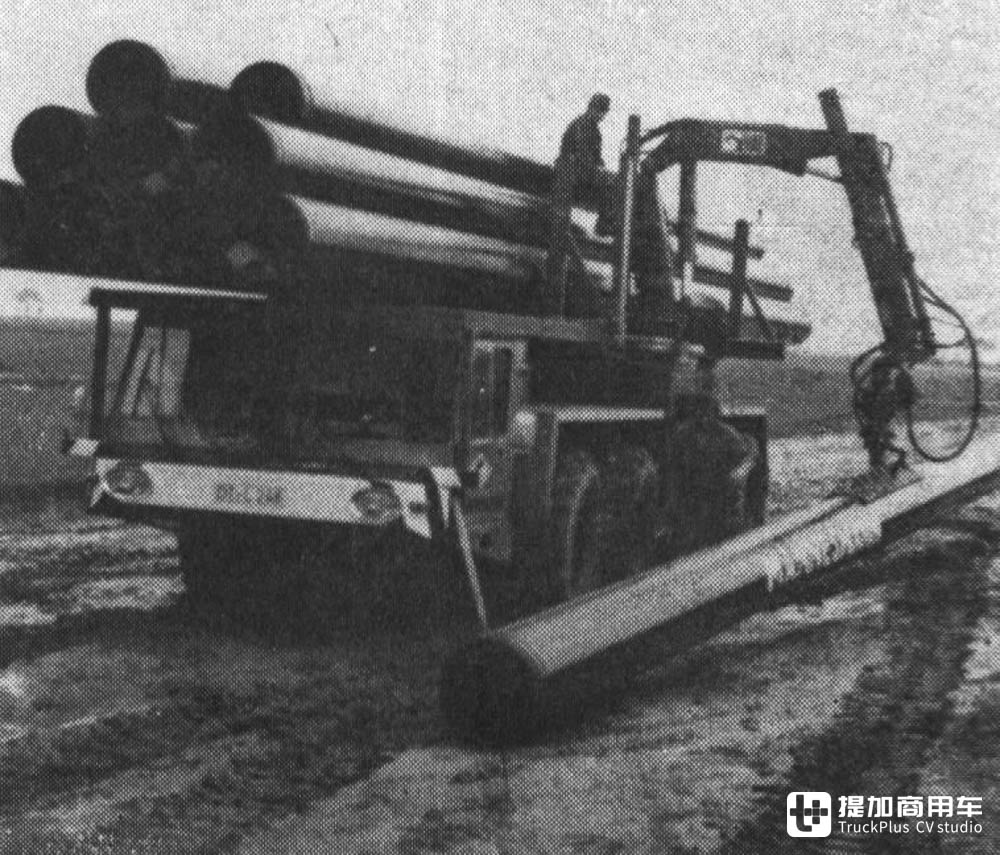 低矮驾驶室+风冷V12发动机,8x8全驱用来拉管道,回顾太脱拉T813特种卡车 - 第8张 - 提加商用车网 低矮驾驶室+风冷V12发动机,8x8全驱用来拉管道,回顾太脱拉T813特种卡车 - 第8张
