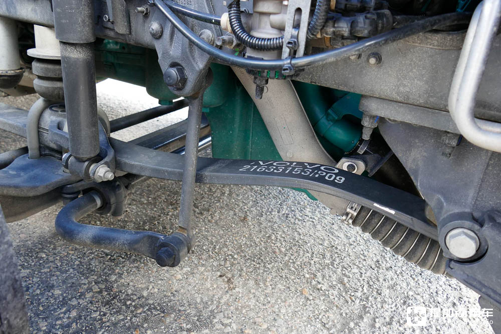 发动机马力可升级,420匹秒变500匹,实拍最新款沃尔沃FM 4x2牵引车 - 第9张 - 提加商用车网 发动机马力可升级,420匹秒变500匹,实拍最新款沃尔沃FM 4x2牵引车 - 第9张