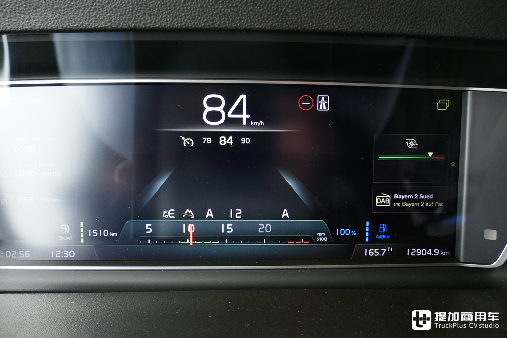 发动机马力可升级,420匹秒变500匹,实拍最新款沃尔沃FM 4x2牵引车 - 第14张 - 提加商用车网 发动机马力可升级,420匹秒变500匹,实拍最新款沃尔沃FM 4x2牵引车 - 第14张