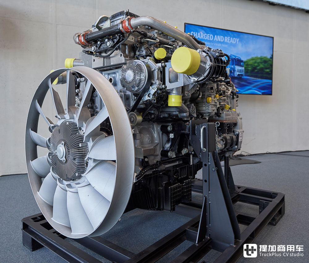 第三代OM 471+PowerShift Advanced变速箱,决胜燃油效率之巅,奔驰推出Actros DueL特别款卡车 - 第9张 - 提加商用车网 第三代OM 471+PowerShift Advanced变速箱,决胜燃油效率之巅,奔驰推出Actros DueL特别款卡车 - 第9张