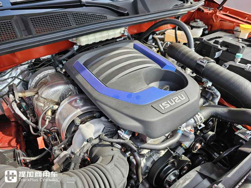 江西五十铃D-MAX皮卡推出全新V-CROSS版本,实拍带您看看配置如何! - 第14张 - 提加商用车网 江西五十铃D-MAX皮卡推出全新V-CROSS版本,实拍带您看看配置如何! - 第14张