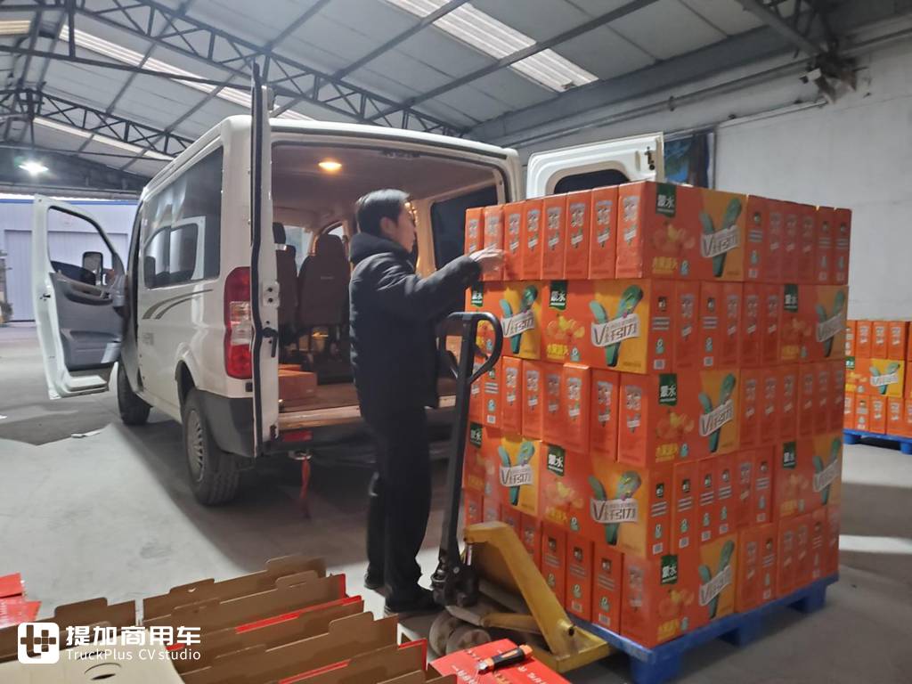 从一台到六台,带您看东风御风与女老板的不解之缘 - 第2张 - 提加商用车网 从一台到六台,带您看东风御风与女老板的不解之缘 - 第2张