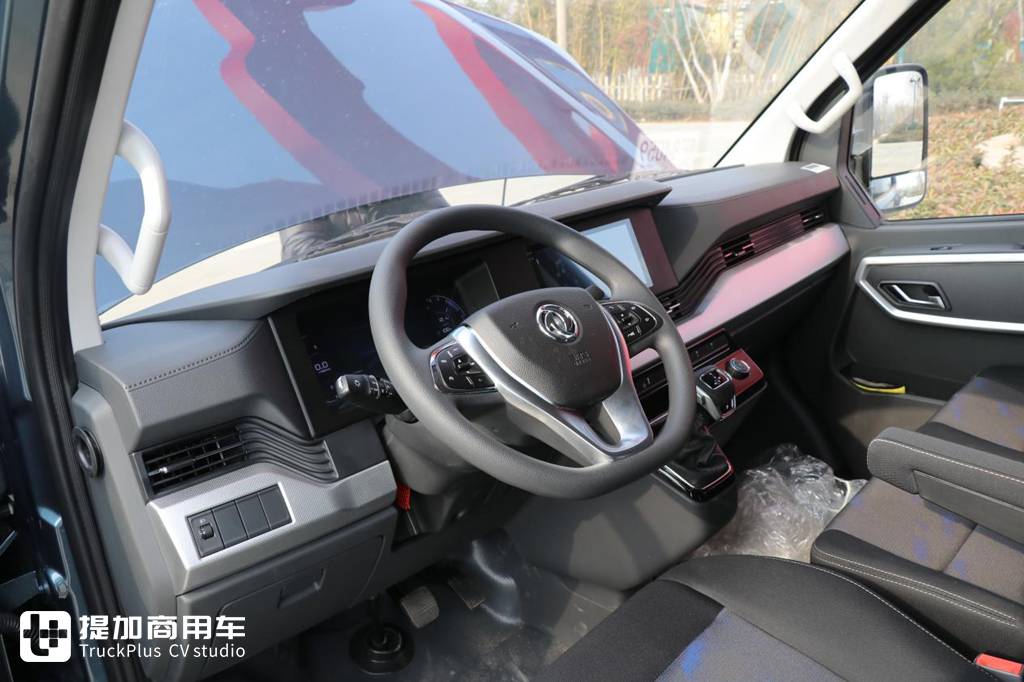自动挡轻客靠谱吗?全新东风御风V9+试驾了一圈后,整体优势超出预期 - 第8张 - 提加商用车网 自动挡轻客靠谱吗?全新东风御风V9+试驾了一圈后,整体优势超出预期 - 第8张